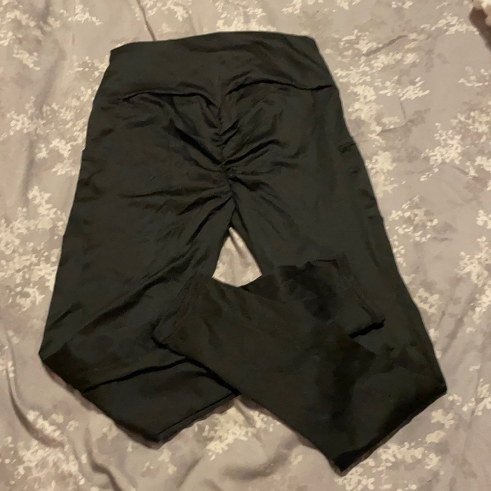 Scrunch butt leggings with POCKETS